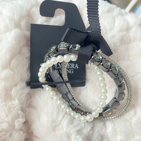 Simple Vera Vera Wang Black Silver Crystal Stone Set of Three Stretch Bracelet - Picture 4 of 15